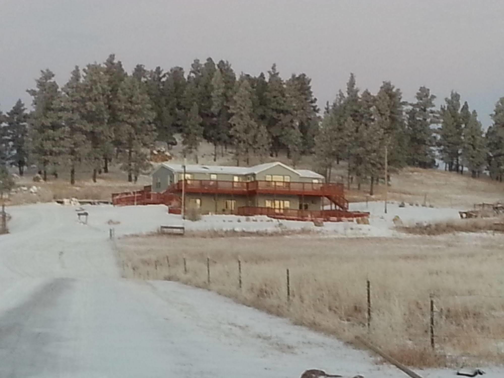 Sawin' Logs Inn Devils Tower Exterior foto